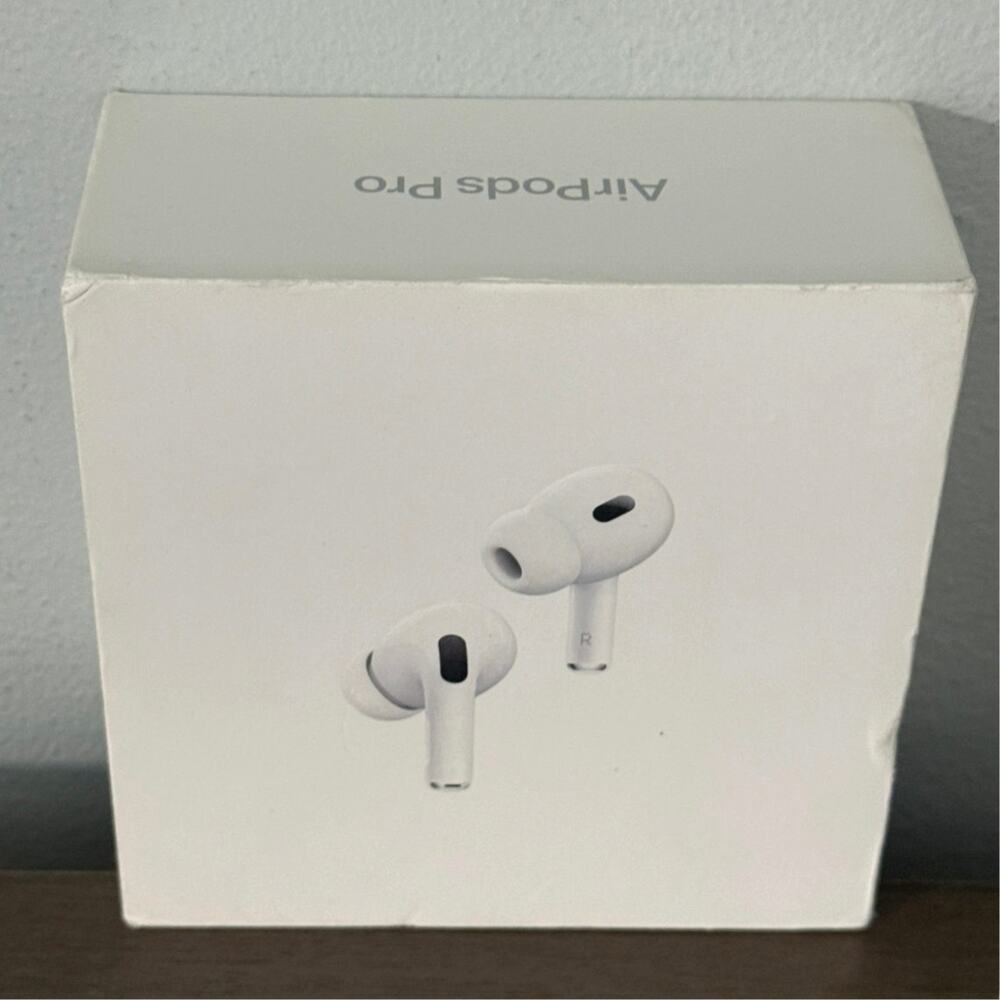 Apple AirPods PRO 2nd Gen MTJV3LL/A USB‑C MagSafe Case New Unopened GENUINE